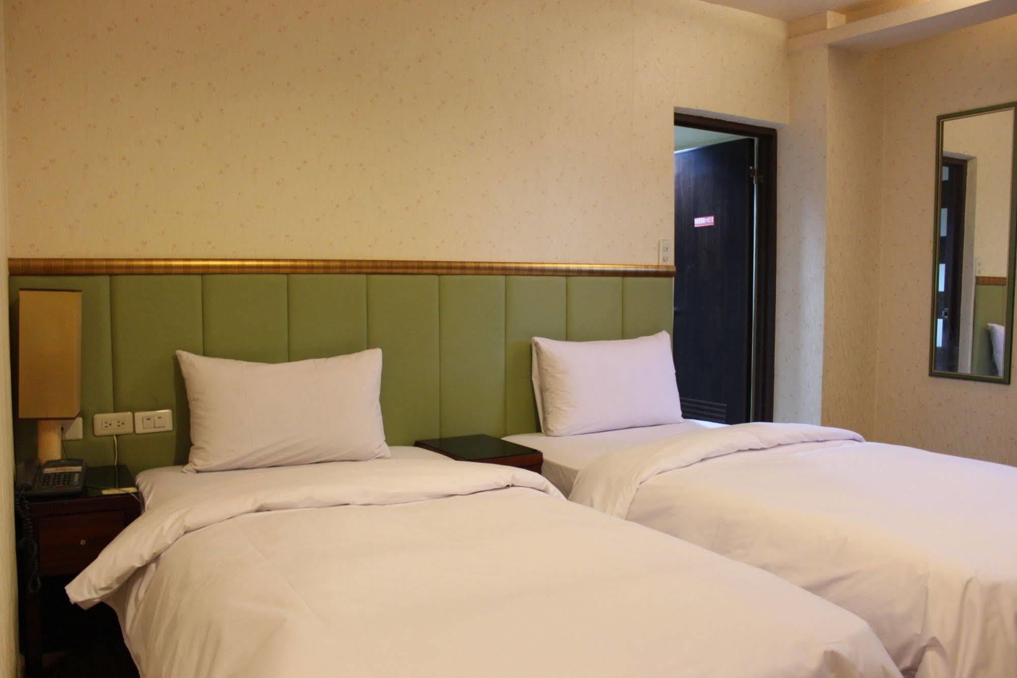 Sunwise Hotel 高雄市 エクステリア 写真